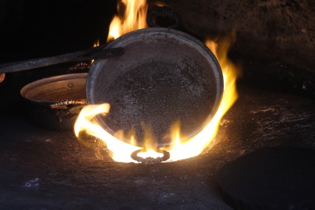 Alev başında çalışacak çırak bulamıyor