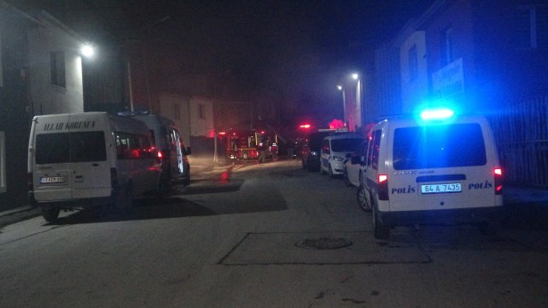 Foto - Alevler geceyi aydınlattı! Bütün gece yandı