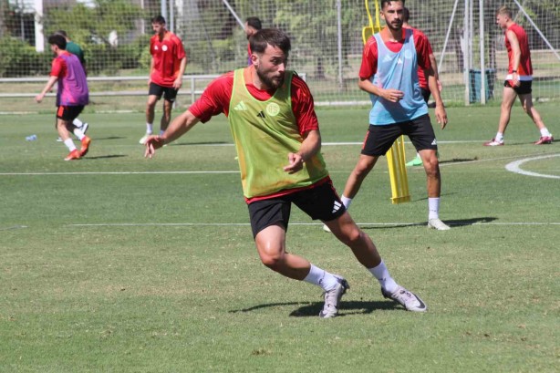 Foto - Alex de Souza ilk antrenmanına çıktı!