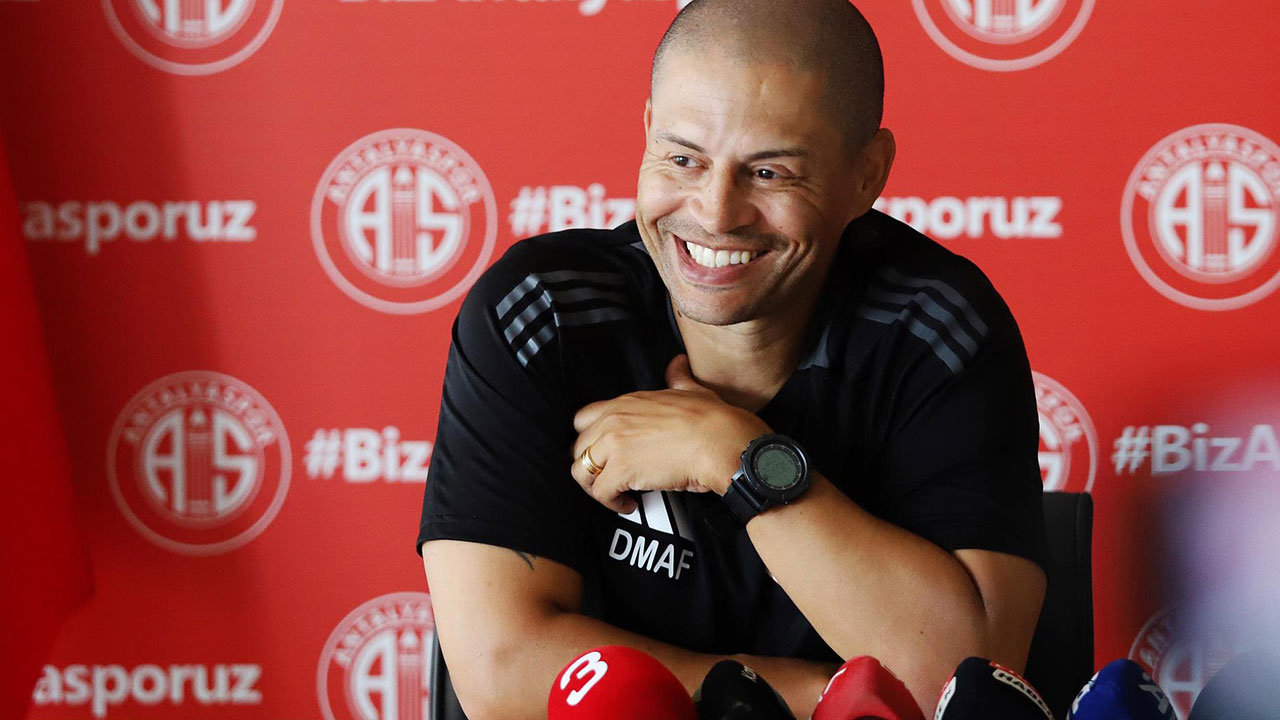 Alex De Souza şokta! İBB operasyonunda kankası da gözaltına alındı