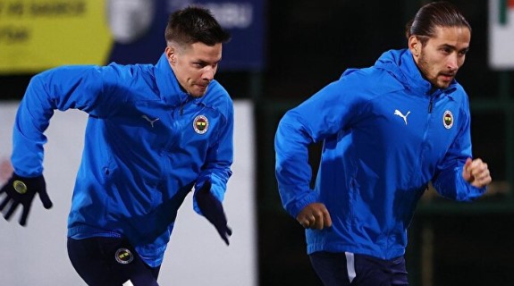 Foto - Alex istedi Mourinho’dan onay çıktı! Antalyaspor iki Fenerbahçeli yıldızı istiyor