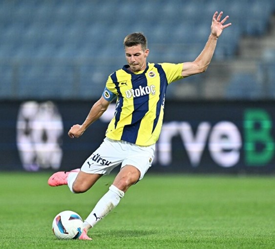 Foto - Alex istedi Mourinho’dan onay çıktı! Antalyaspor iki Fenerbahçeli yıldızı istiyor