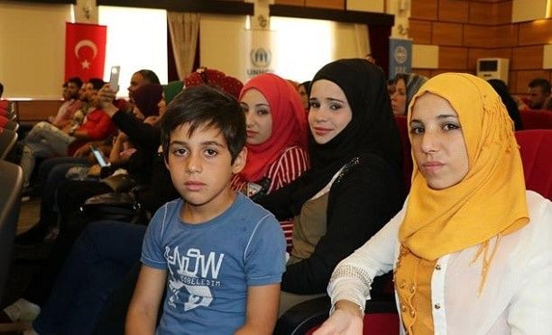 Foto - Algı oyunları tek tek bozuluyor! İşte Suriyeliler hakkında söylenen yalanlar...