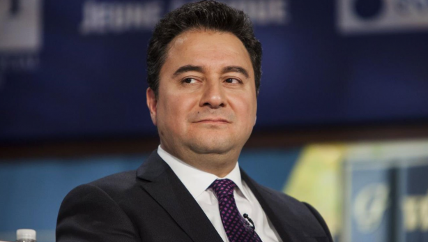 Foto - Ali Babacan’ı takan yok