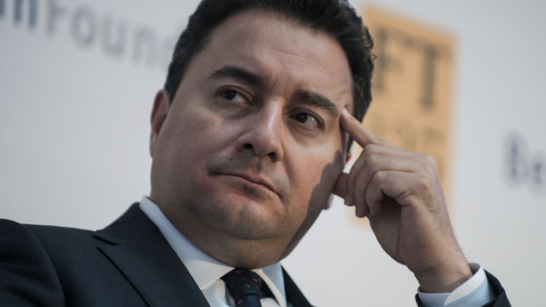 Foto - Ali Babacan’ı takan yok