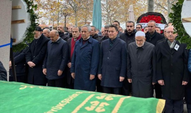 Ali Babacan'ın annesi son yolculuğuna uğurlandı