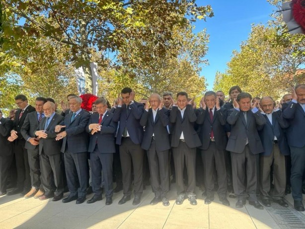 Foto - Ali Babacan'ın babası toprağa verildi