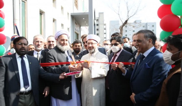 Foto - Coşkuyla karşılanan Ali Erbaş, Pakistanlı alimlerle buluştu: Kurtuluş Savaşı’nda verdiğiniz destekler...