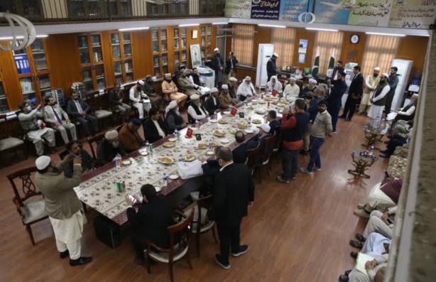 Foto - Coşkuyla karşılanan Ali Erbaş, Pakistanlı alimlerle buluştu: Kurtuluş Savaşı’nda verdiğiniz destekler...