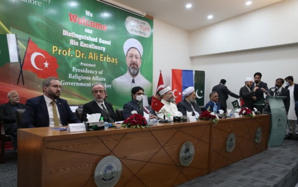 Foto - Coşkuyla karşılanan Ali Erbaş, Pakistanlı alimlerle buluştu: Kurtuluş Savaşı’nda verdiğiniz destekler...