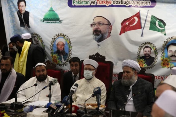 Foto - Coşkuyla karşılanan Ali Erbaş, Pakistanlı alimlerle buluştu: Kurtuluş Savaşı’nda verdiğiniz destekler...