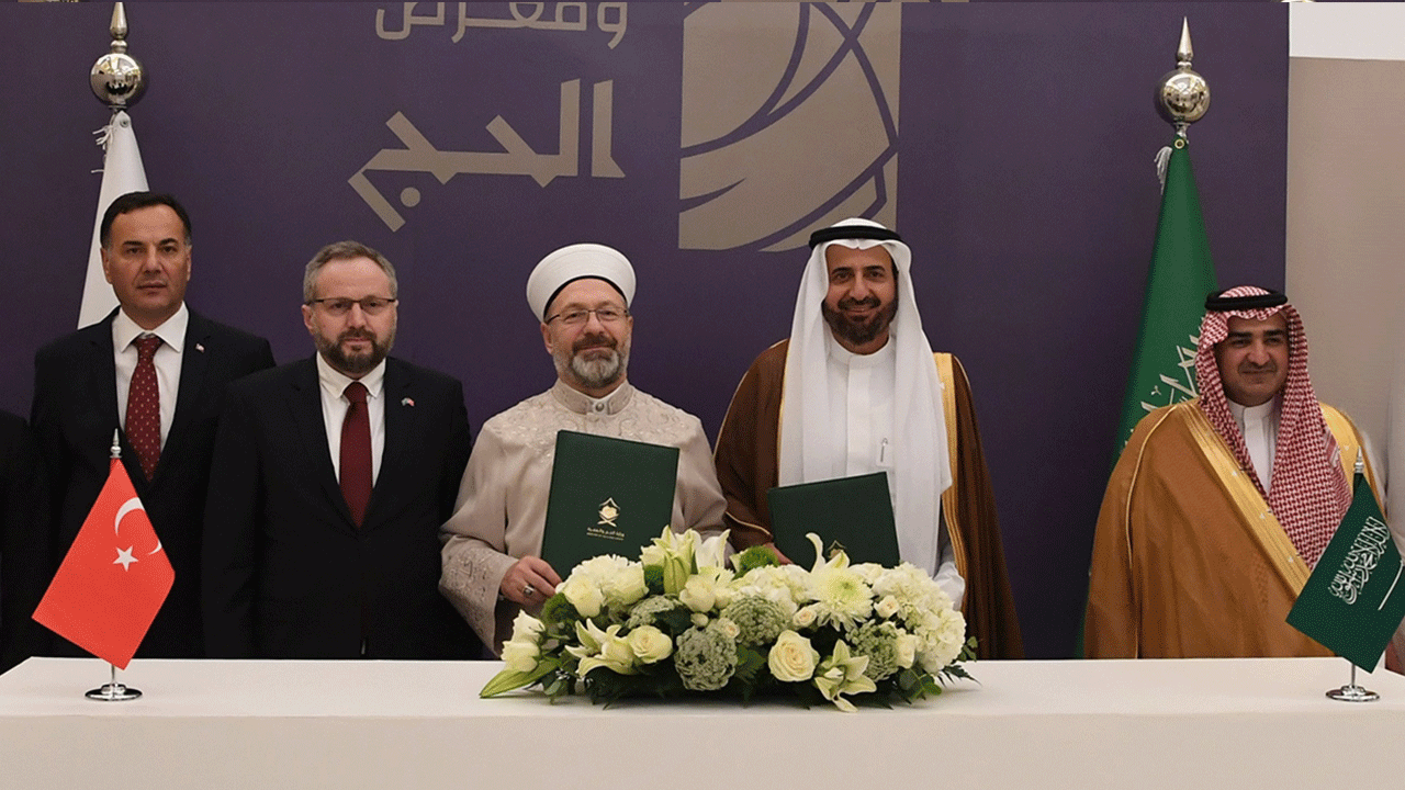 Foto - Ali Erbaş, Suudi Arabistan'da imzayı attı