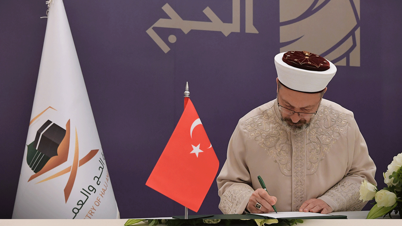 Foto - Ali Erbaş, Suudi Arabistan'da imzayı attı