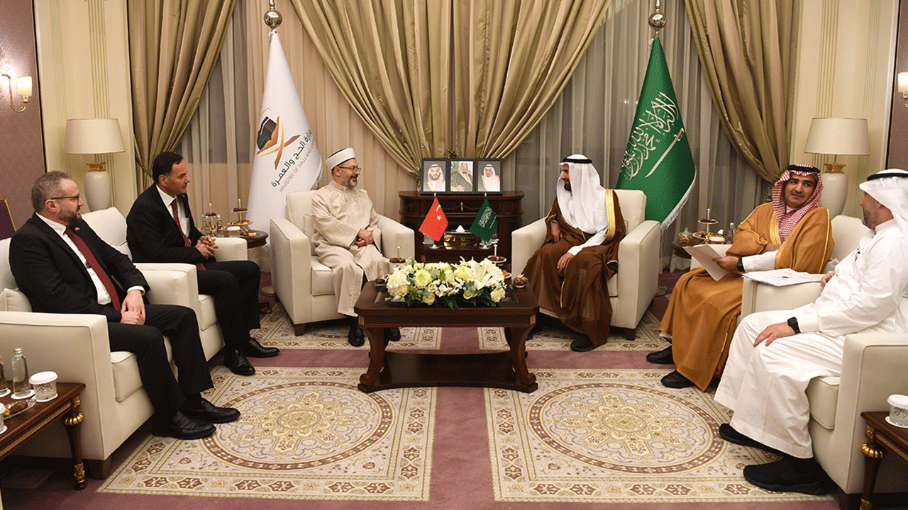 Foto - Ali Erbaş, Suudi Arabistan'da imzayı attı