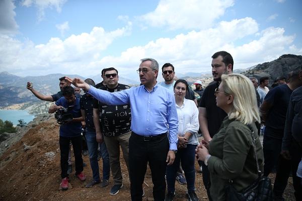 Foto - Ali Kayası cam terasa kavuşuyor
