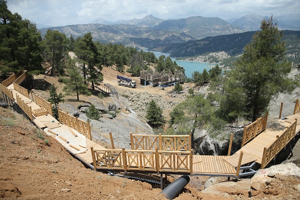 Foto - Ali Kayası cam terasa kavuşuyor