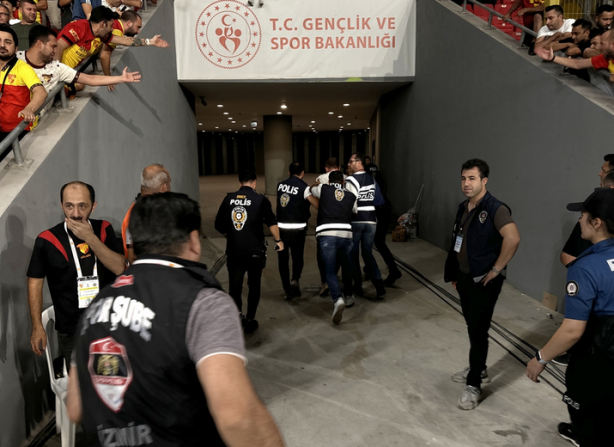 Foto - Ali Koç, İrfan Can Kahveci’yi sanık yaptı! Koskoca Fenerbahçe’nin düştüğü hale bak…