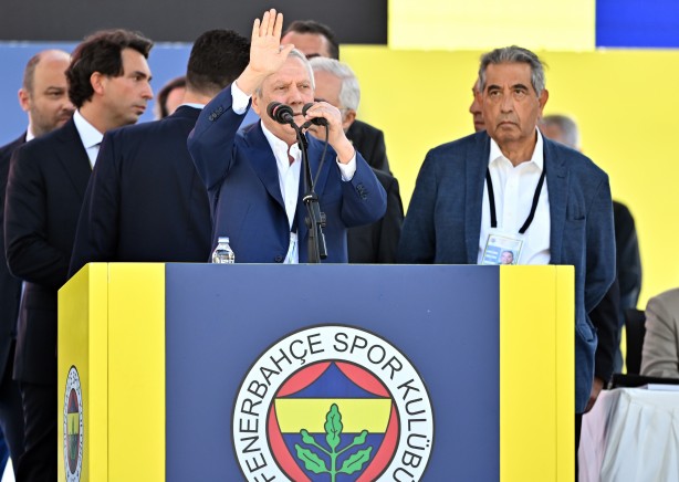 Foto - Ali Koç okulda sürekli dayak yiyip, eve gelip kırıp döken şımarık çocuk gibi davranıyor! Olay sözler...