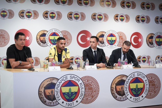 Foto - Ali Koç Sörloth'u ikna edemeyince başka çare kalmadı! Üstüne basa basa uyardı ve o açıklamayı yaptı…