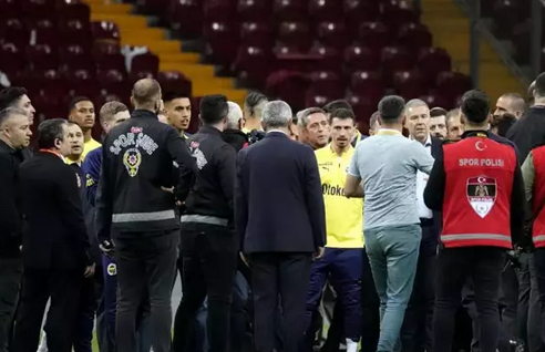 Foto - Ali Koç'tan Galatasaraylı yıldız için bomba itiraf: O futbolcuyu havada kaptılar! O yıldız için harekete geçildi artık…
