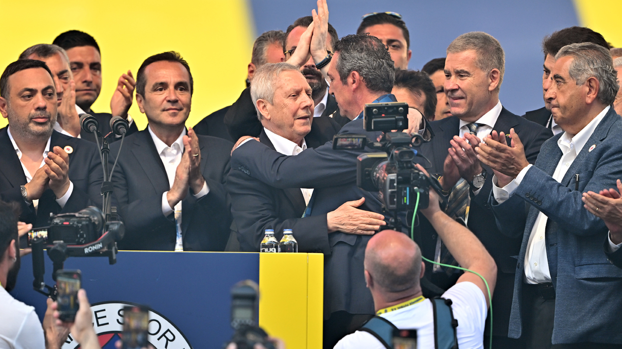 Foto - Ali Koç’u şok edecek karar! Hiç kimse bunu beklemiyordu: Aziz Yıldırım'dan jeneriklik gol geldi... 