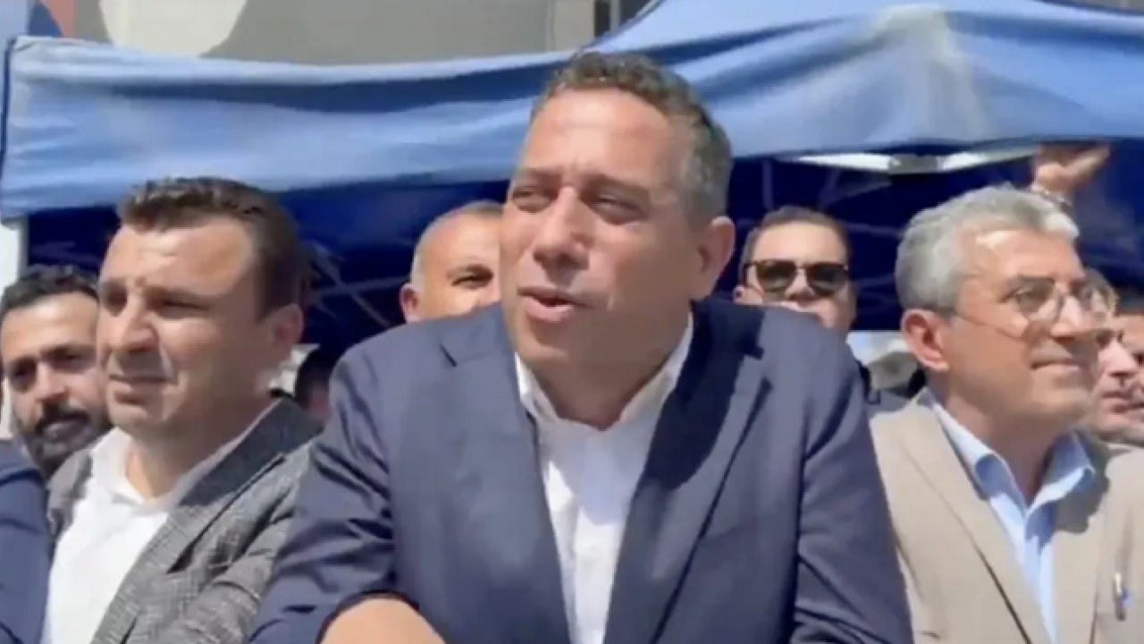 Foto - Ali Mahir Başarır kirli siyasetine şehitleri alet etti: İl başkanlığı önünde kötü sözler…