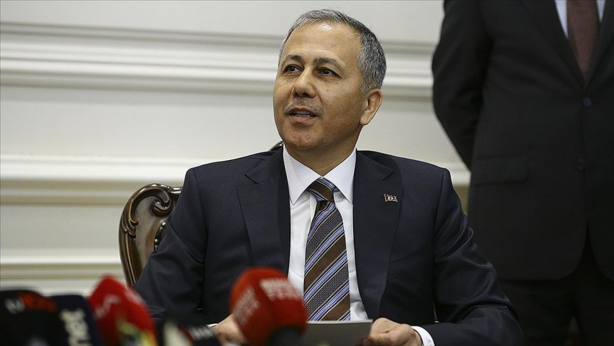 Foto - Ali Yerlikaya, o rezillerin ayarını bozdu! Öyle bir şey yaptı ki, çok fena tongaya düştüler