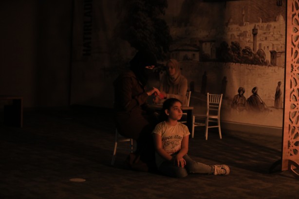 Foto - Alıkonulan kadınlar Esed'in zindanlarında yaşadıklarını resmetti