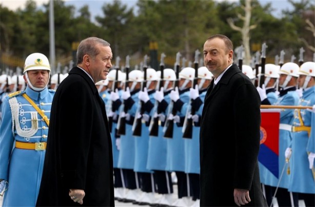 Foto - Aliyev Ankara'da