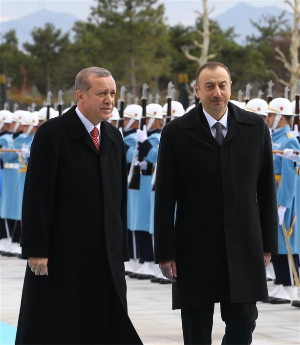 Foto - Aliyev Ankara'da