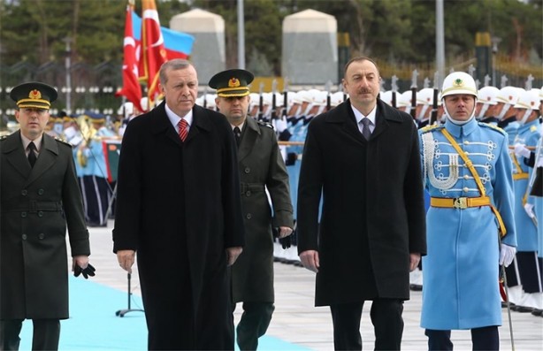 Foto - Aliyev Ankara'da
