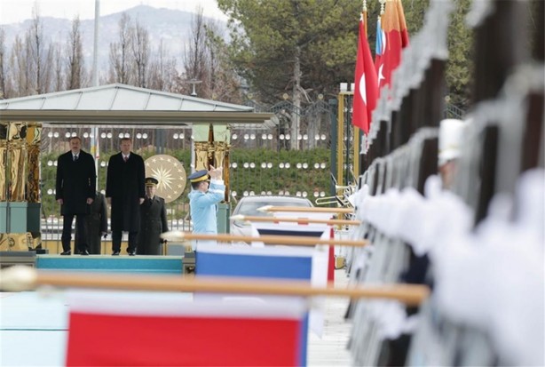 Foto - Aliyev Ankara'da