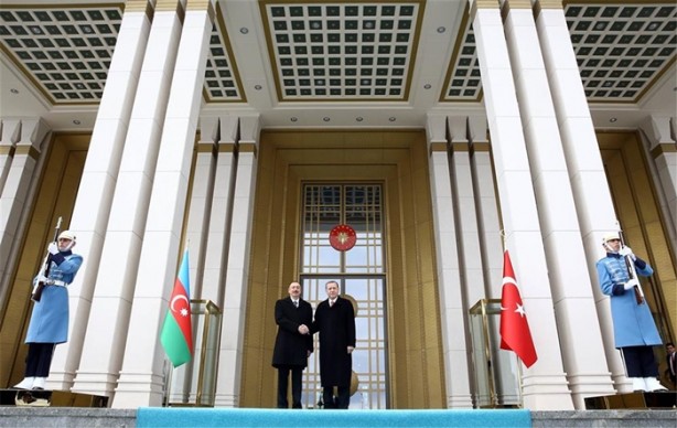 Foto - Aliyev Ankara'da