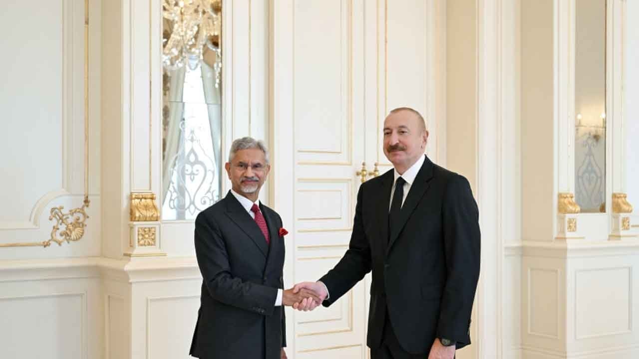 Foto - Aliyev'den herkesi şaşırtan görüşme