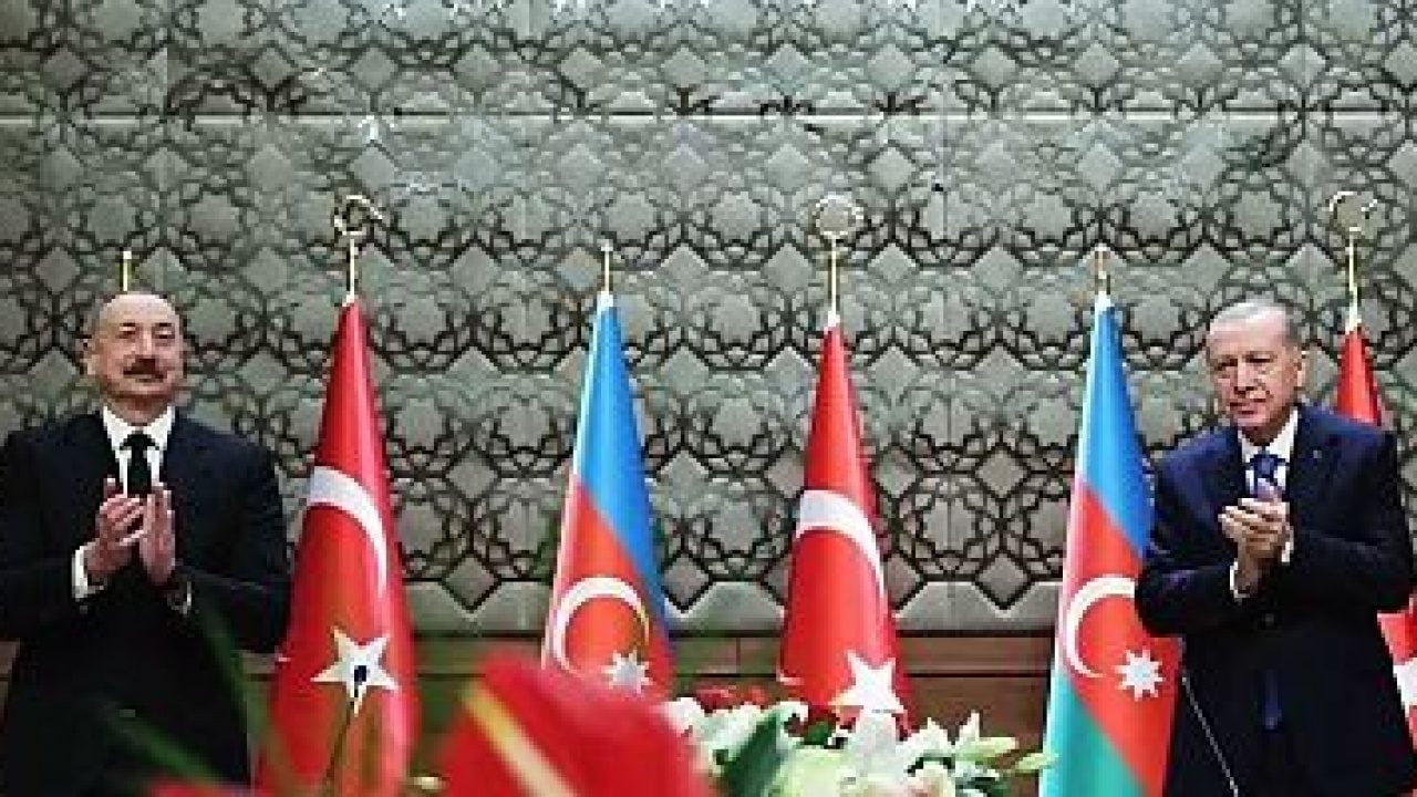 Foto - Azerbaycan'da Türkiye ile ilgili ağızları açık bırakan sözler: Herkes 'bu nasıl kardeşlik' sorusunu soruyor