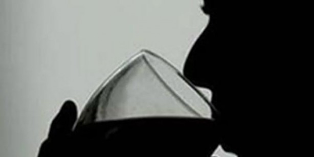 Foto - Alkol içen oruç tutabilir mi? İmsak vakti sarhoş olan kişinin orucu geçerli olur mu?