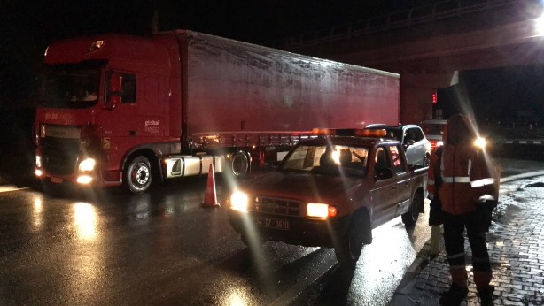 Foto - Alkol şişedeki gibi durmuyor! 