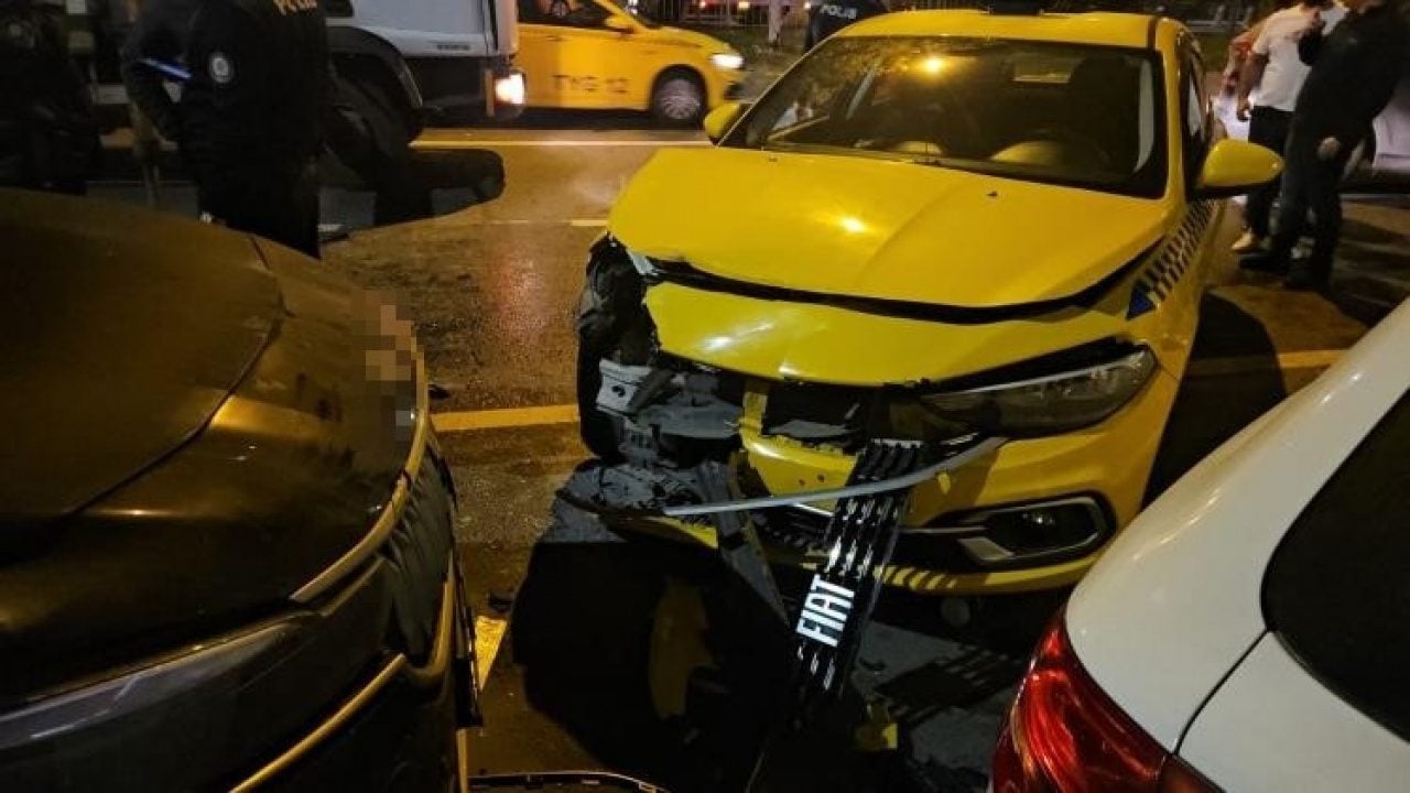 Foto - Alkol yine faciaya davetiye çıkardı! Beyoğlu’nda dehşet gecesi