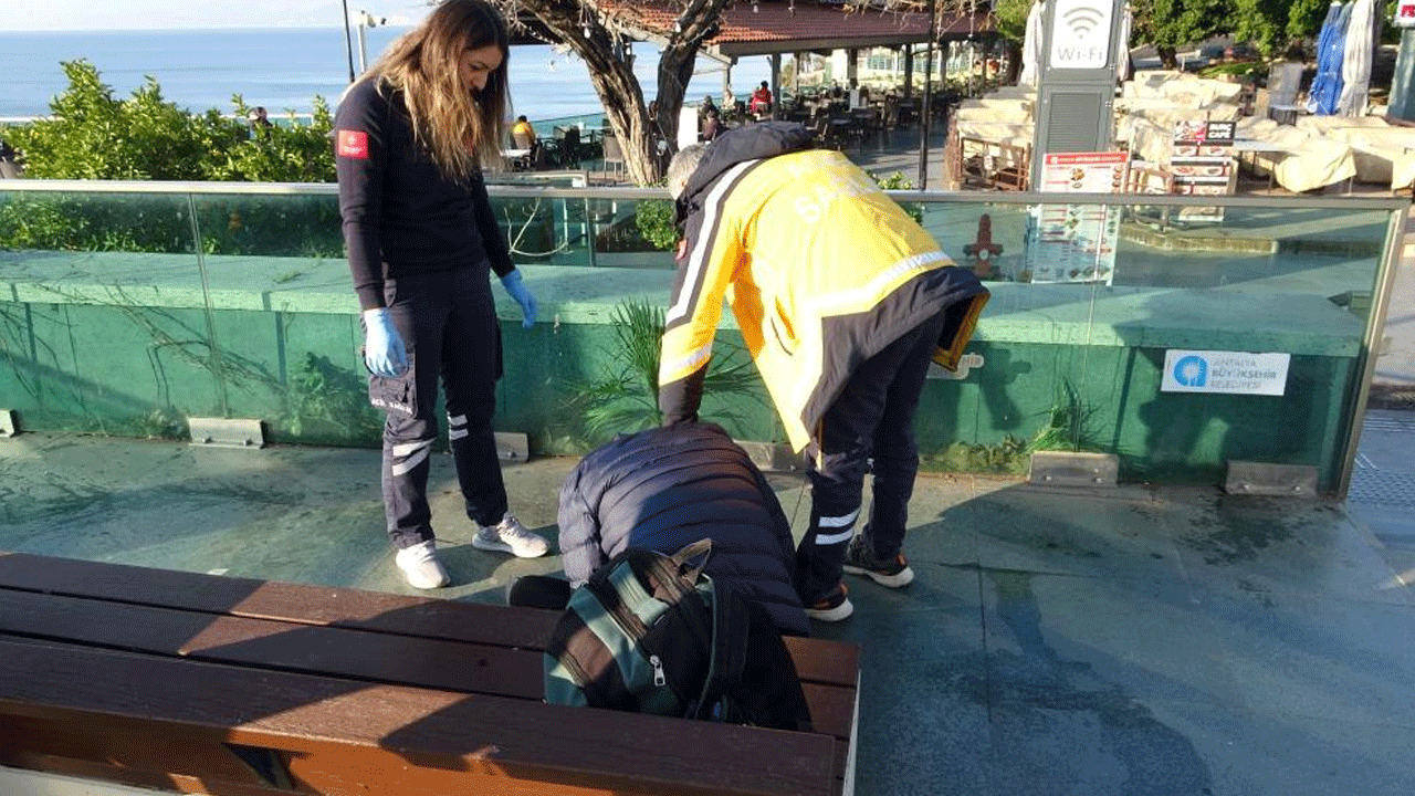 Foto - Alkoliğin ibretlik görüntüleri! Laikçiler buna 'çağdaşlık' diyor