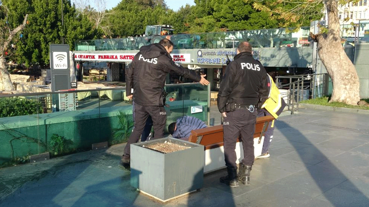 Foto - Alkoliğin ibretlik görüntüleri! Laikçiler buna 'çağdaşlık' diyor