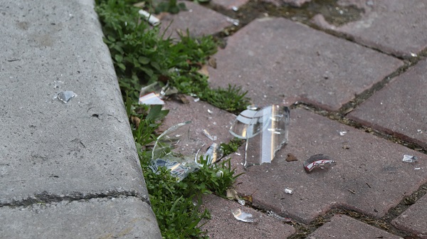 Foto - Alkollü şahıs mahalleyi bu hale getirdi