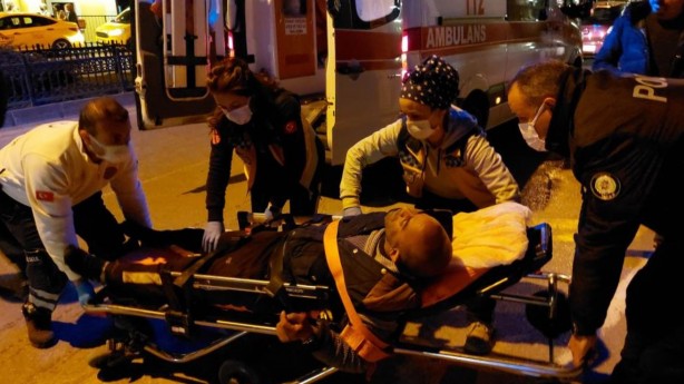 Alkollü şahıs, hem kendisini hem trafiği tehlikeye attı