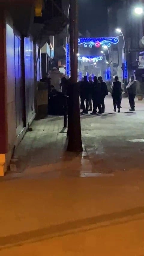 Foto - Alkollü şahıs polisleri çileden çıkardı!