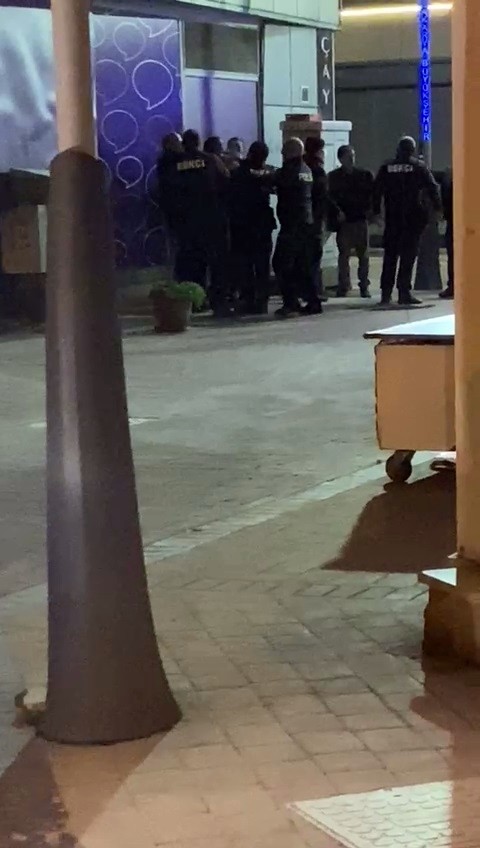 Foto - Alkollü şahıs polisleri çileden çıkardı!