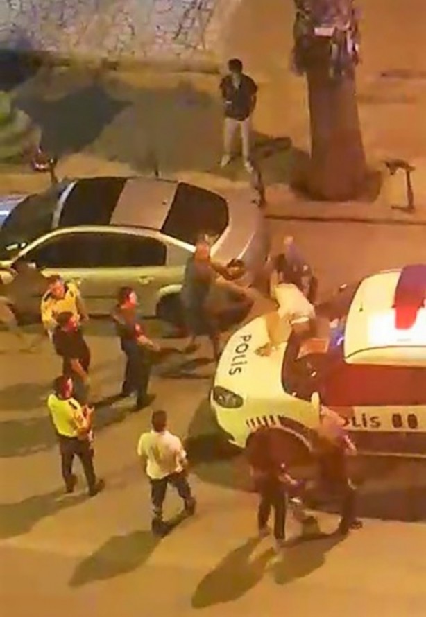 Mutlu ediyor mu bu görüntüler sizi laikçiler? Alkolik maganda yine yaptı yapacağını