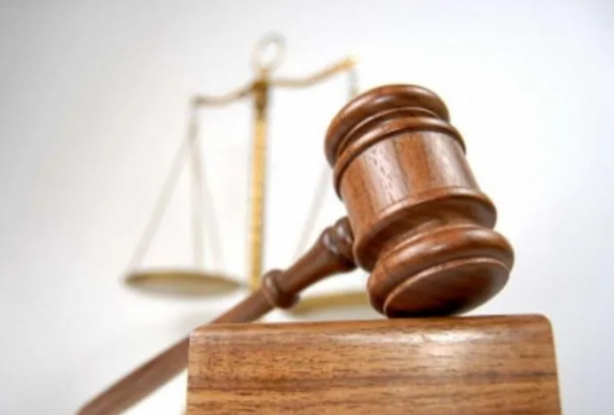 Foto - Alkolü özgürlük sayan sekülerler buna ne diyecek? Kendisini uyaran karısına yaptıkları ağızları açık bıraktı