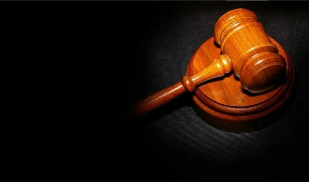 Foto - Alkolü özgürlük sayan sekülerler buna ne diyecek? Kendisini uyaran karısına yaptıkları ağızları açık bıraktı