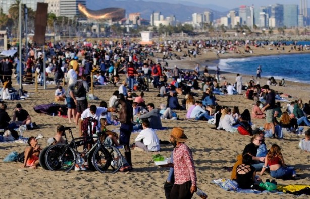 Alkolün iğrençliğine Avrupa’da sessiz kalmadı! Saygısız turist istemiyoruz