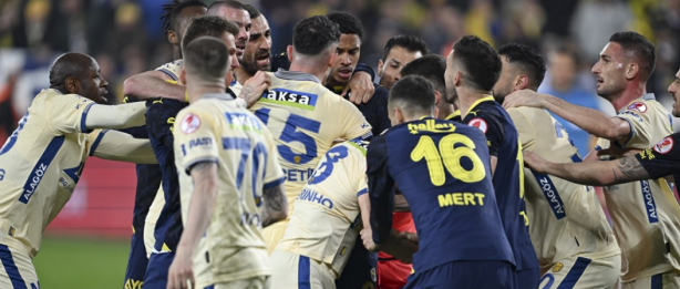 Foto - "Allah bana 150 yıl ömür verseydi... "Emre Belözoğlu kritik gelişmeyi duyurdu: 'Hayır' diyemedi, ortalık karışacak