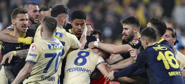 Foto - "Allah bana 150 yıl ömür verseydi... "Emre Belözoğlu kritik gelişmeyi duyurdu: 'Hayır' diyemedi, ortalık karışacak